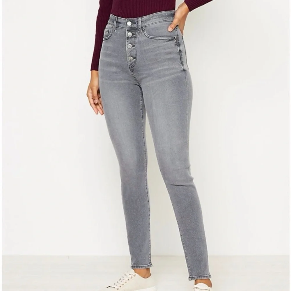 LOFT High Waist Skinny jeans in a grey wash